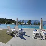 Mobile Homes - Alpe Jadran Mobil 641 אתר קמפינג *