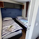 Mobile Homes - Alpe Jadran Mobil 641 אתר קמפינג *
