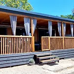 Mobile Homes - Alpe Jadran Mobil 641 אתר קמפינג *