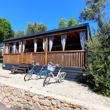 Mobile 641 - Jacuzzi, Sea View & Pool Side Camping